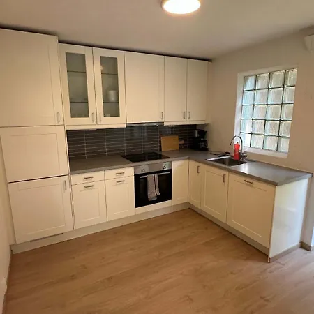 2-bedroom With Free Parking Lejlighed *