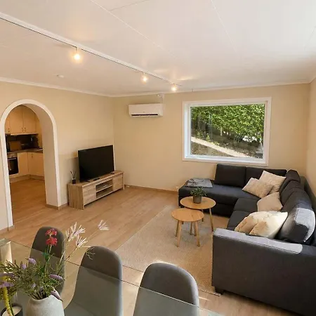 2-bedroom With Free Parking *