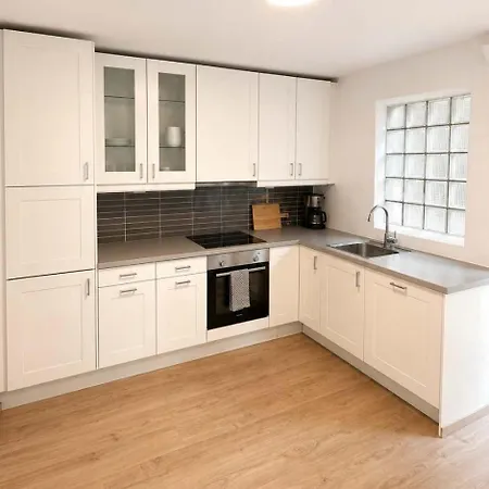 2-bedroom With Free Parking *