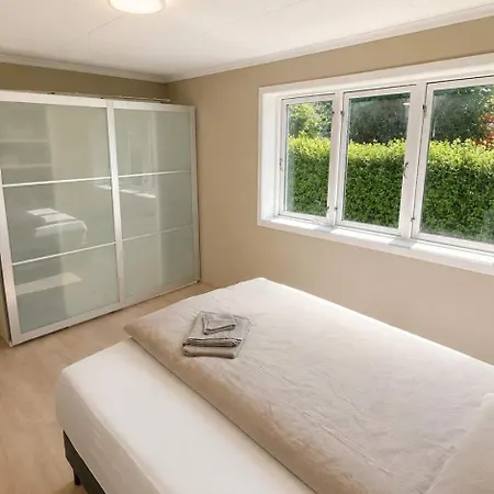 2-bedroom With Free Parking Хёугесунн