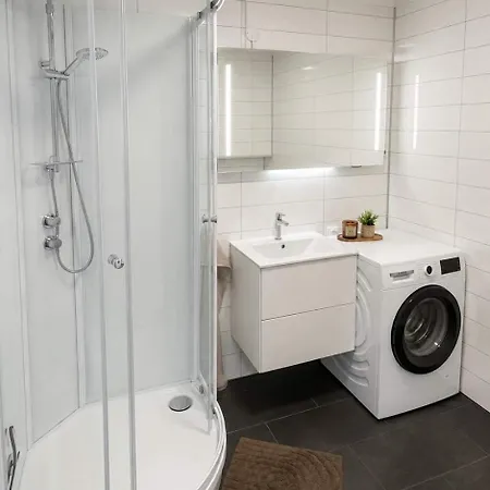 2-bedroom With Free Parking Хёугесунн